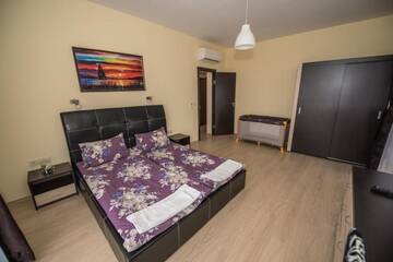 Фото номера Дом с 8 спальнями Гостевой дом Vakarel Residence г. Vakarel 45